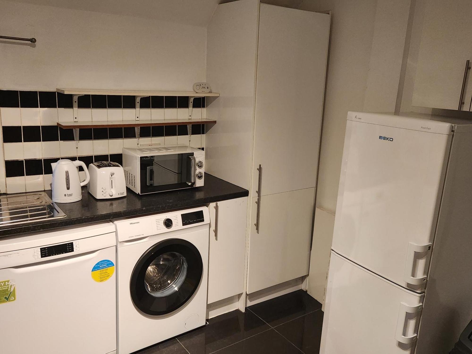 ロンドンFlat With Work Station, Monitor, Smart Tv & Netflixアパートメント エクステリア 写真