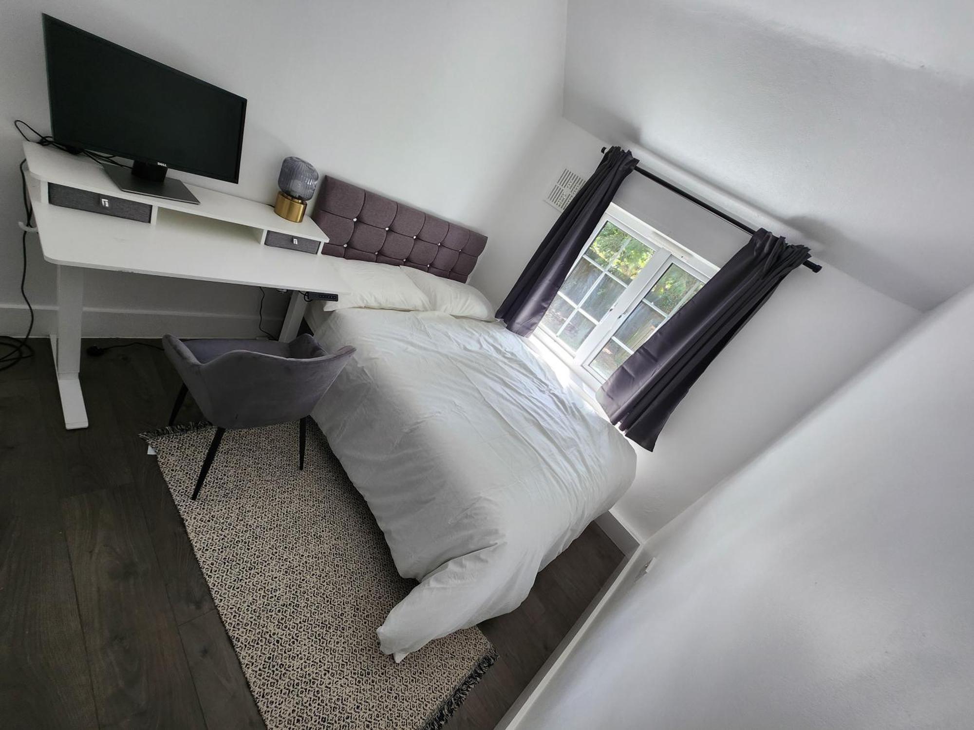 ロンドンFlat With Work Station, Monitor, Smart Tv & Netflixアパートメント エクステリア 写真