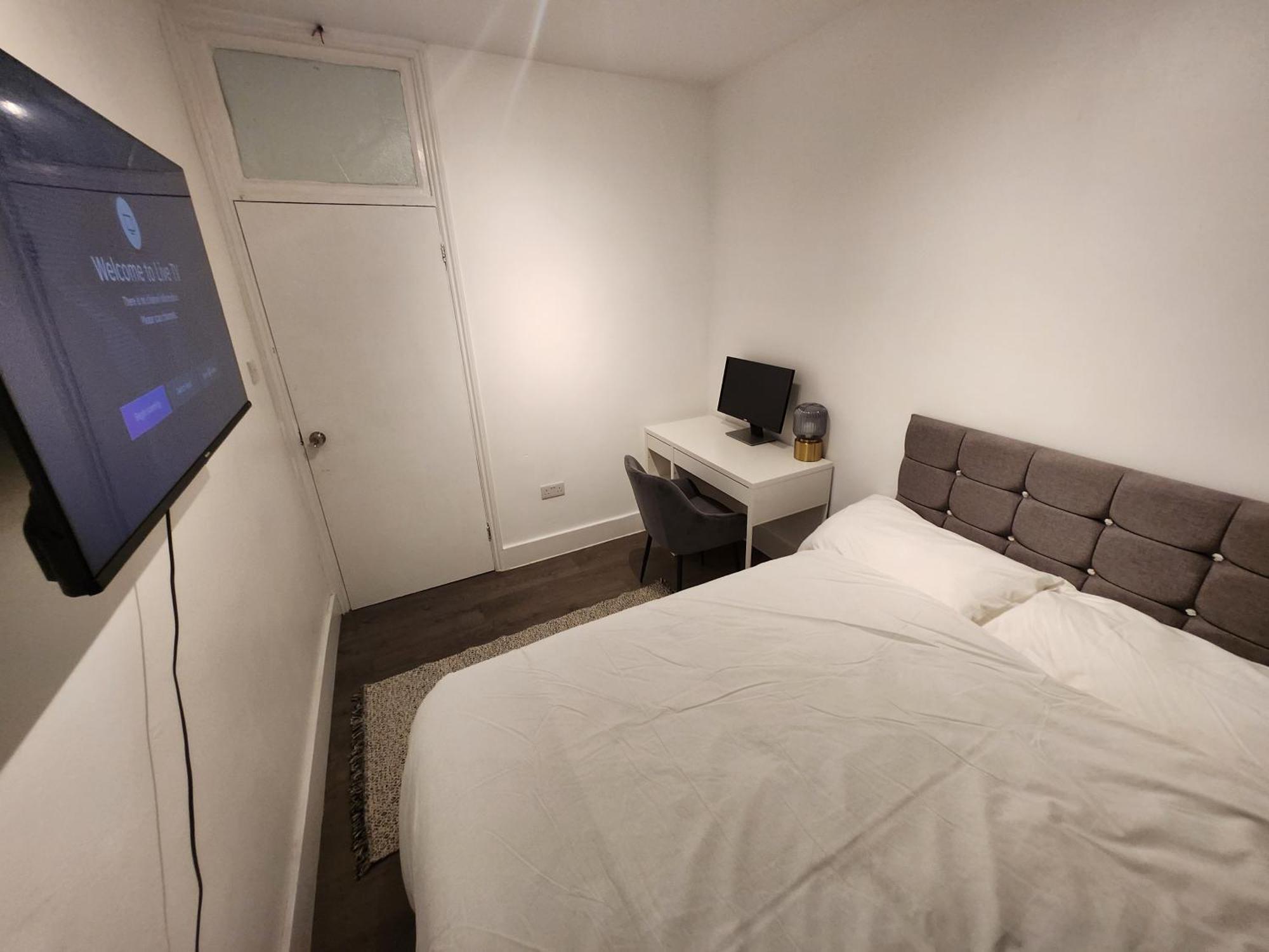 ロンドンFlat With Work Station, Monitor, Smart Tv & Netflixアパートメント エクステリア 写真