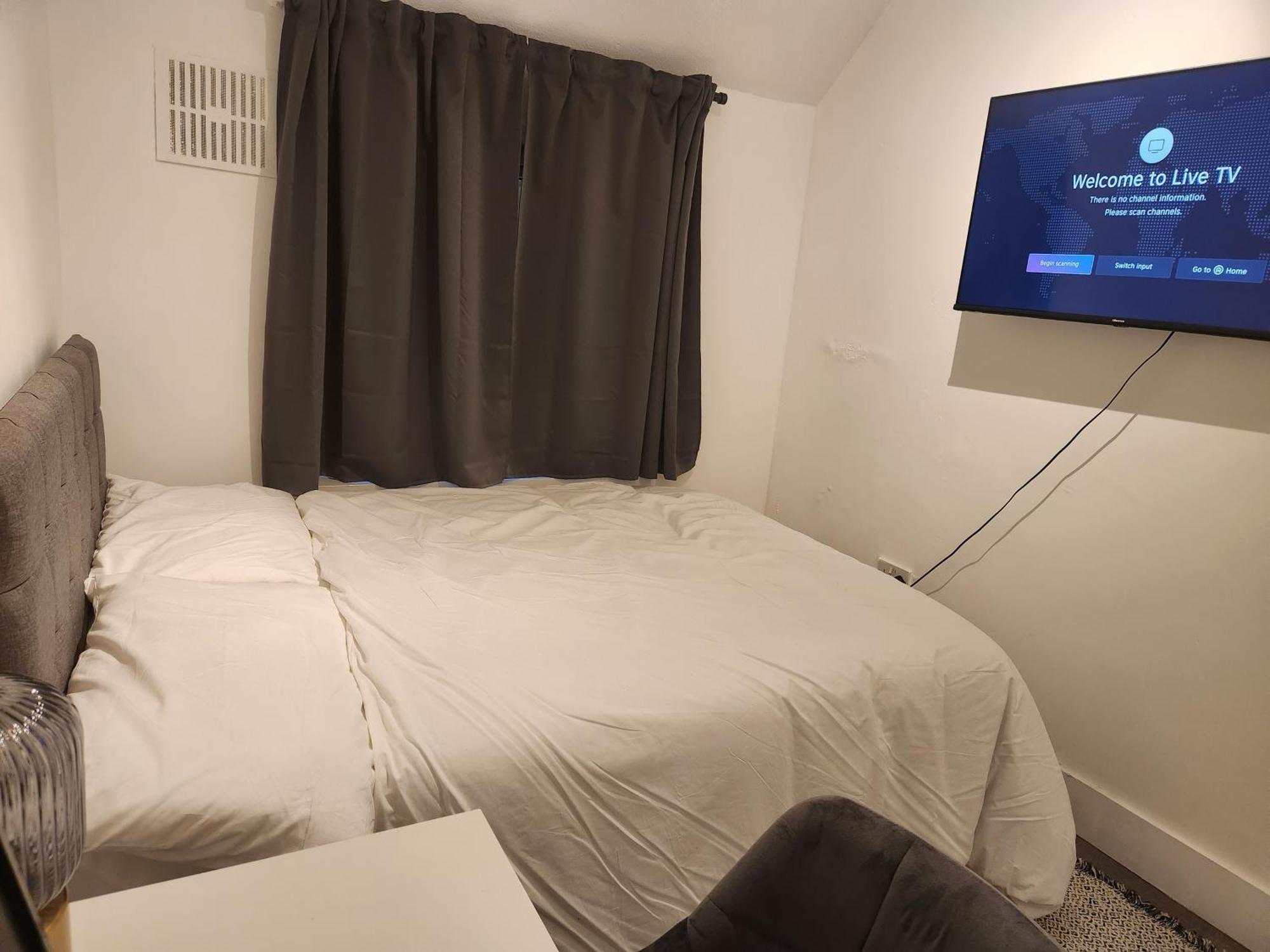 ロンドンFlat With Work Station, Monitor, Smart Tv & Netflixアパートメント エクステリア 写真